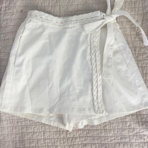 Entro White Women's Skort with Braided Tie